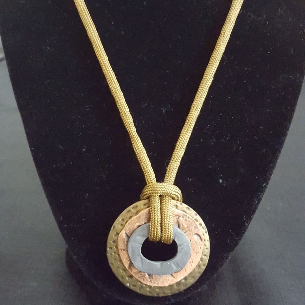 Tri color pendant